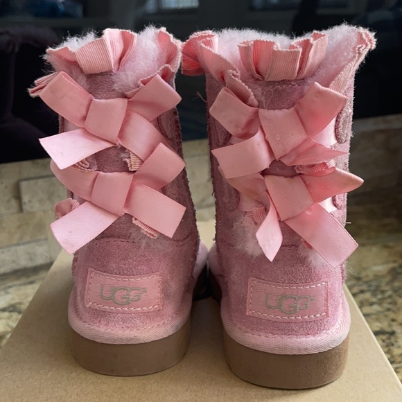 UGG Bailey Bow Ruffles size:6 - Picture 7 of 8